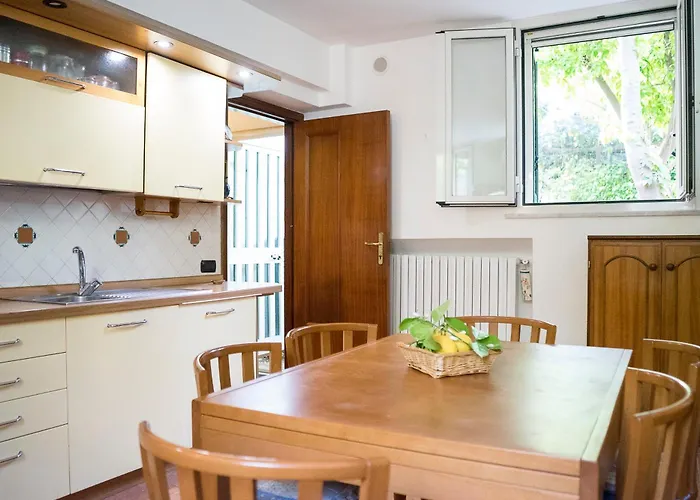 Pace Semesterbostad Minori